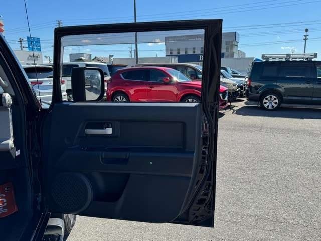 TOYOTA FJ CRUISER 4WD 2015 Image 31