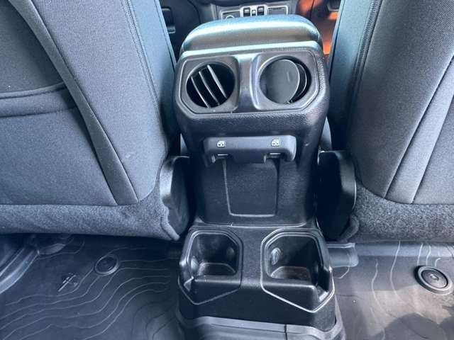 JEEP WRANGLER UNLIMI 2018 Image 31