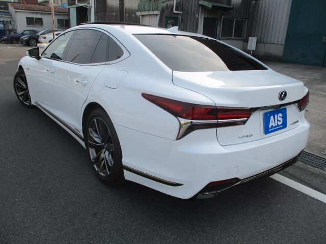 TOYOTA LEXUS LS500H 2019 Image 31