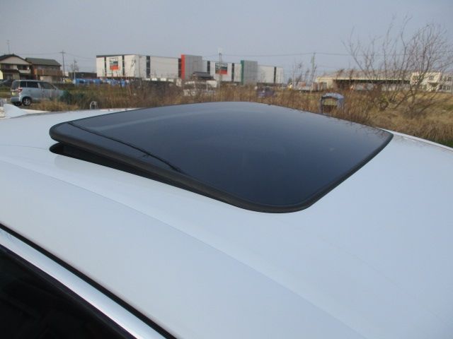 TOYOTA LEXUS LS500H 2019 Image 31