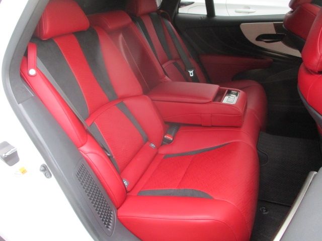 TOYOTA LEXUS LS500H 2019 Image 31