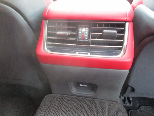 TOYOTA LEXUS LS500H 2019 Image 31