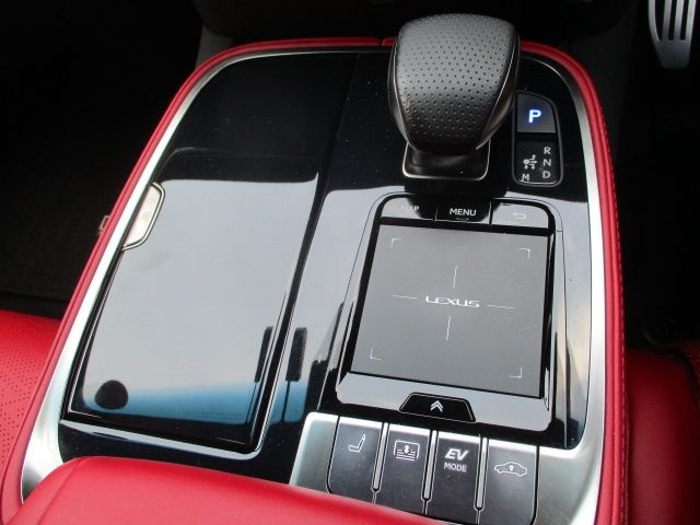 TOYOTA LEXUS LS500H 2019 Image 31