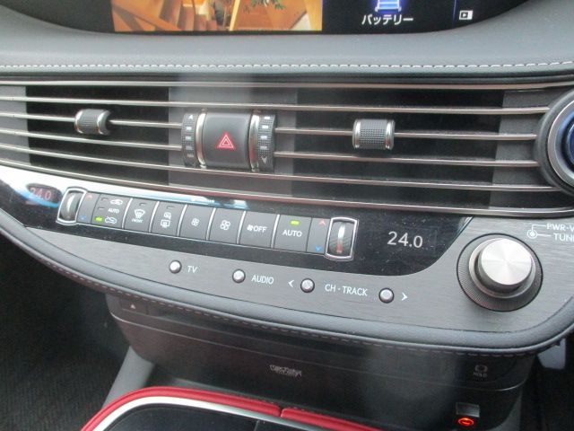 TOYOTA LEXUS LS500H 2019 Image 31