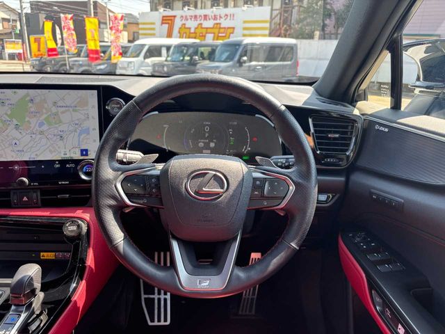 TOYOTA LEXUS NX450H+ AWD 2022 Image 31