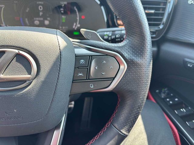 TOYOTA LEXUS NX450H+ AWD 2022 Image 31