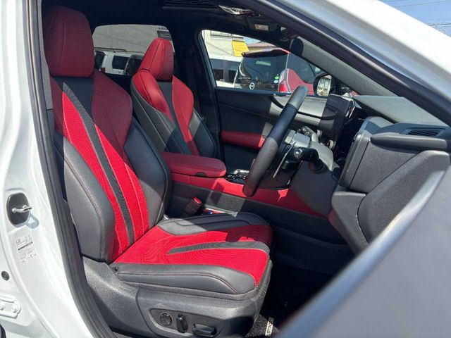 TOYOTA LEXUS NX450H+ AWD 2022 Image 31