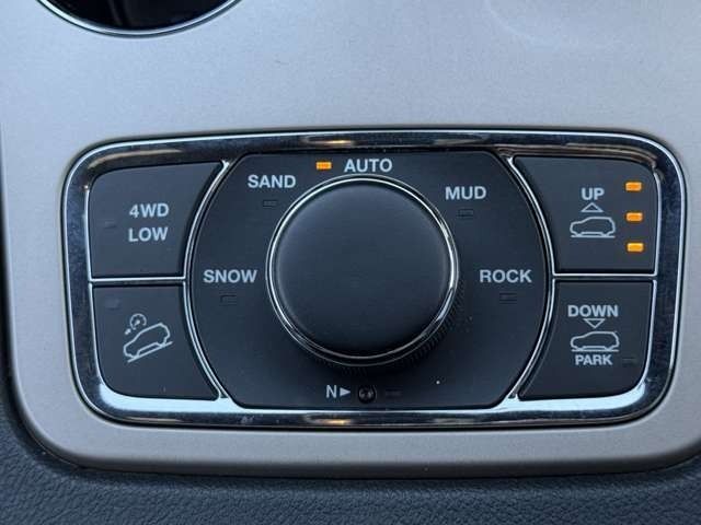 JEEP GRAND CHEROKEE 2014 Image 31