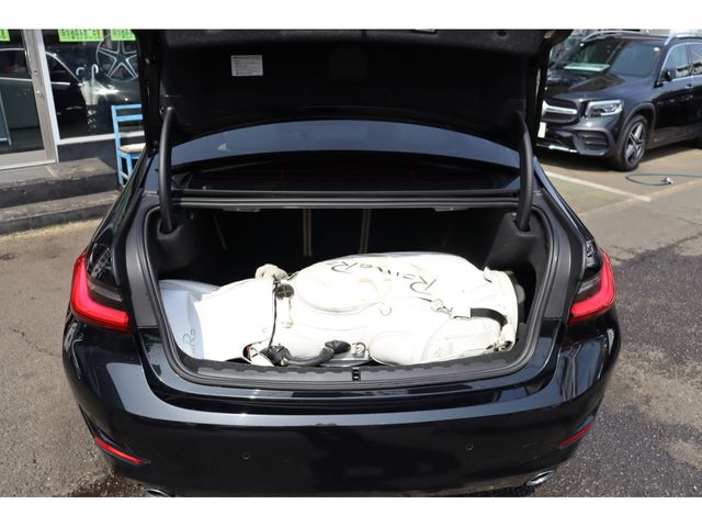 BMW 3SERIES SEDAN 2019 Image 31