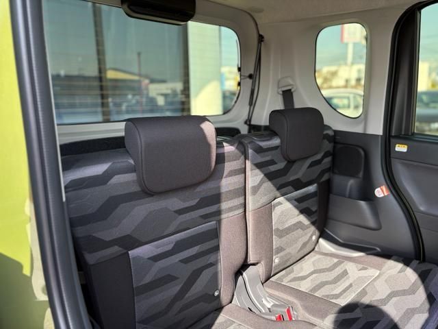 DAIHATSU TANTO FAN CROSS 2025 Image 31