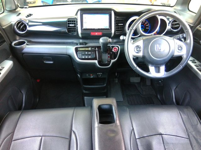 HONDA N BOX CUSTOM 2016 Image 31