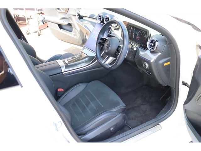 MERCEDES BENZ C CLAS 2023 Image 31