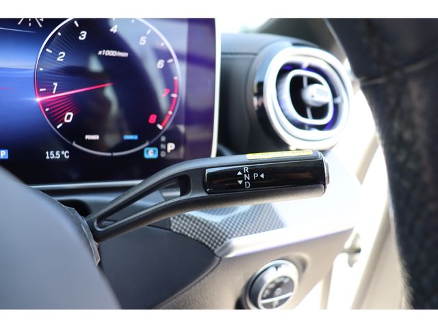 MERCEDES BENZ C CLAS 2023 Image 31