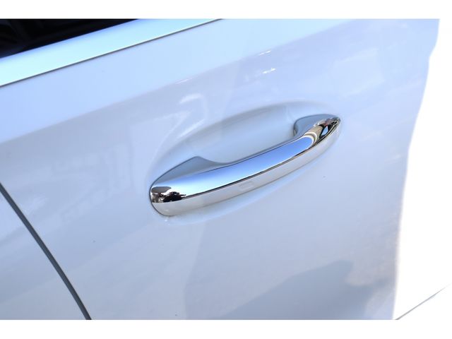 MERCEDES BENZ C CLAS 2023 Image 31