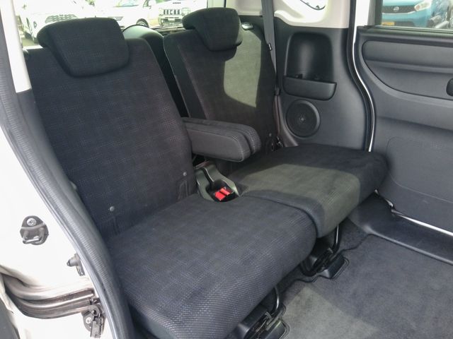 HONDA N BOX 2016 Image 31