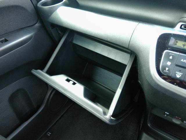 HONDA N BOX 2016 Image 31