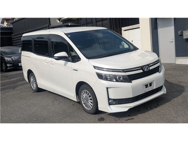 TOYOTA VOXY HYBRID 2014 Image 31