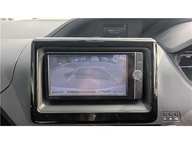 TOYOTA VOXY HYBRID 2014 Image 31