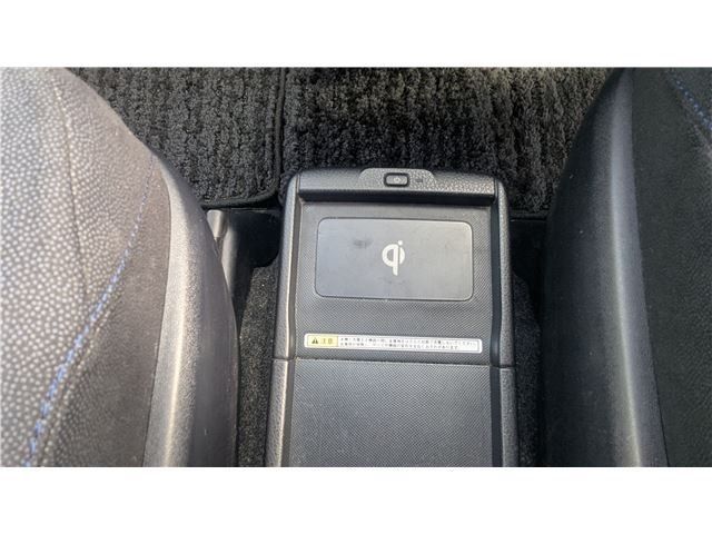 TOYOTA VOXY HYBRID 2014 Image 31