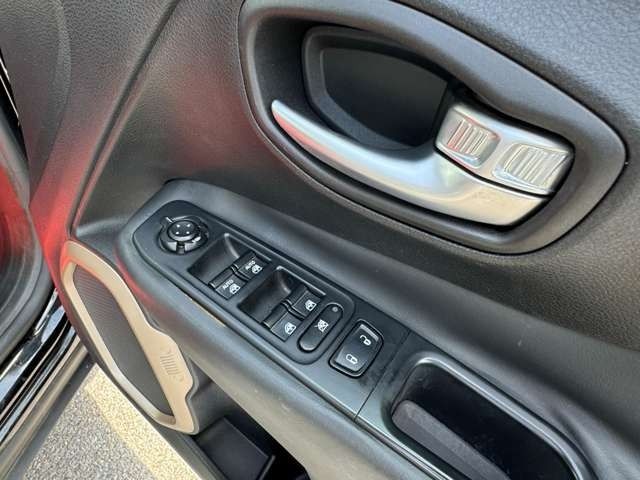 JEEP RENEGADE 2016 Image 31