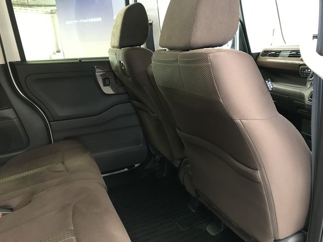 HONDA N BOX 2019 Image 31