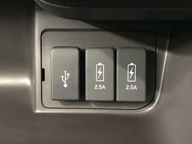 HONDA N BOX 2019 Image 31