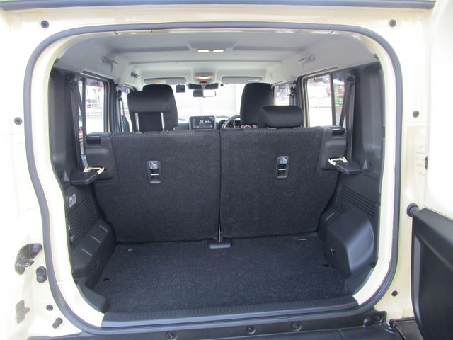 SUZUKI JIMNY NOMADE 2025 Image 31