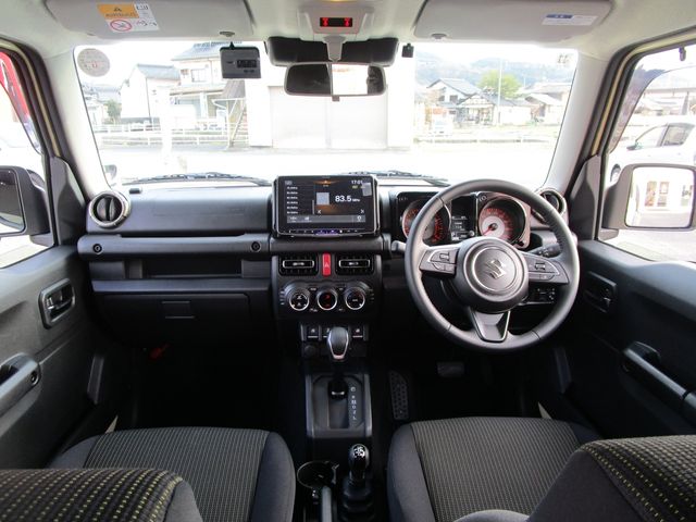 SUZUKI JIMNY NOMADE 2025 Image 31