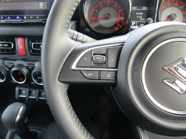 SUZUKI JIMNY NOMADE 2025 Image 31