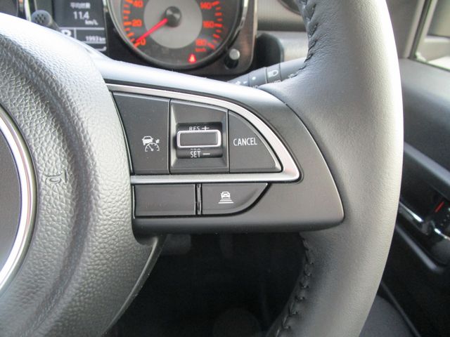 SUZUKI JIMNY NOMADE 2025 Image 31