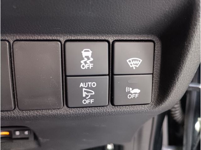 HONDA SHUTTLE HYBRID 4WD 2017 Image 31