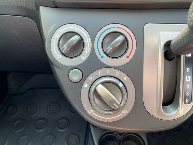 DAIHATSU MIRA VAN 2018 Image 31