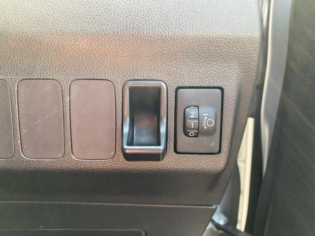 DAIHATSU MIRA VAN 2018 Image 31