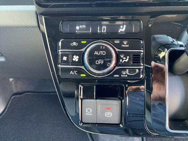 DAIHATSU TANTO CUSTOM 2023 Image 31