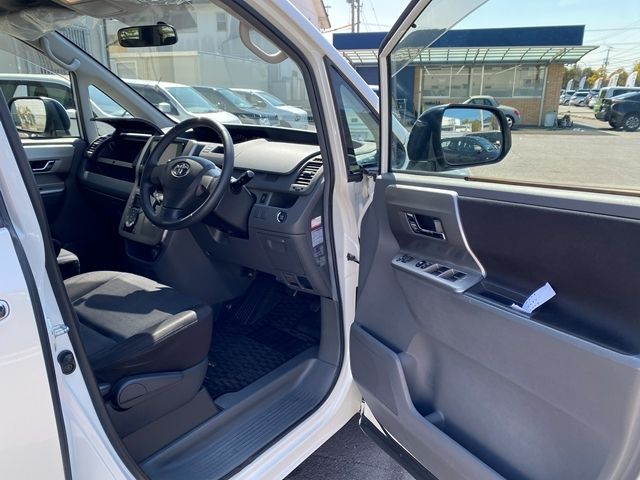 TOYOTA VOXY 2009 Image 31