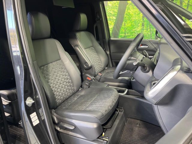 TOYOTA VOXY HYBRID 2023 Image 31