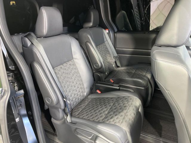 TOYOTA VOXY HYBRID 2023 Image 31