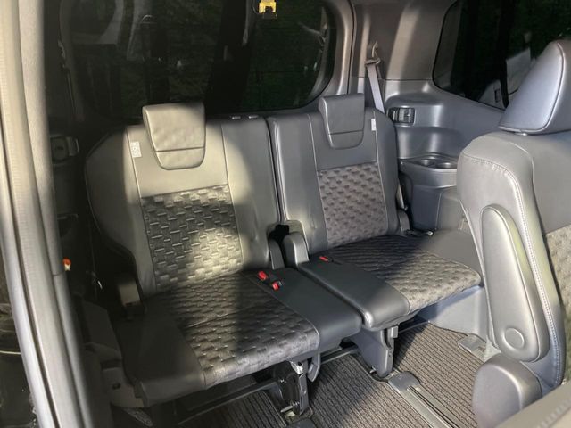 TOYOTA VOXY HYBRID 2023 Image 31