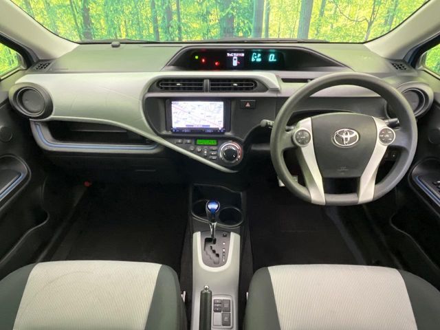 TOYOTA AQUA 2013 Image 31