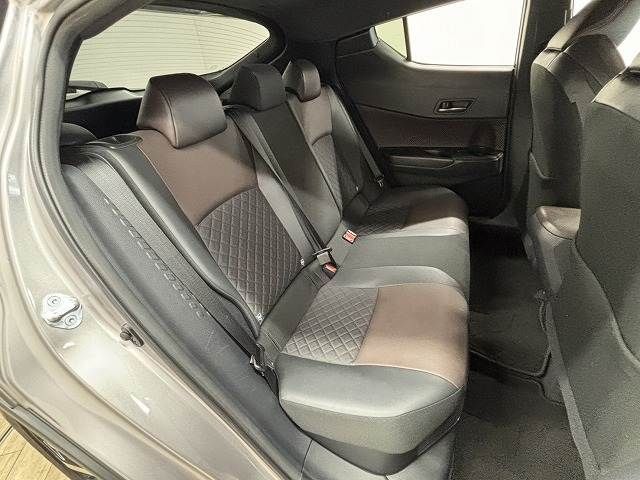 TOYOTA C-HR 2017 Image 31