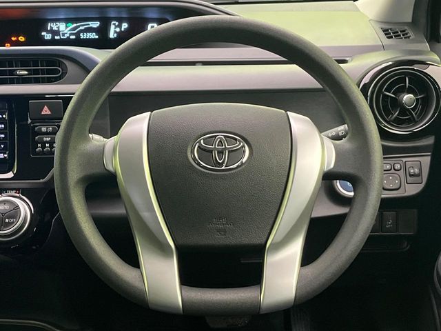 TOYOTA AQUA 2015 Image 31