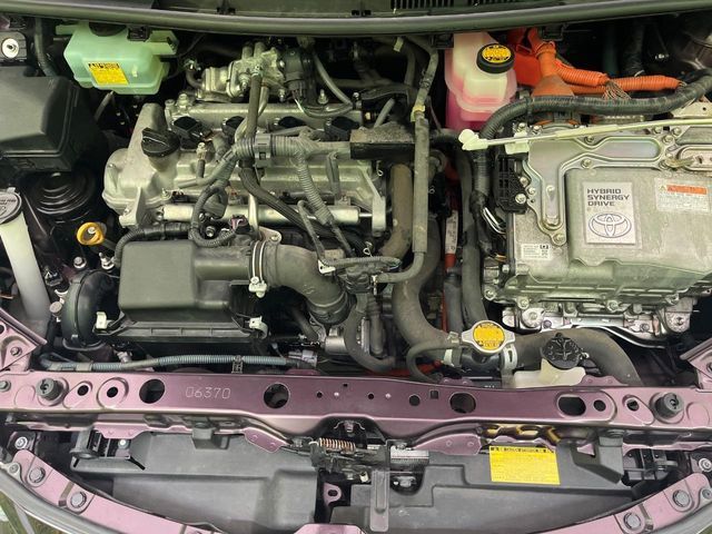 TOYOTA AQUA 2015 Image 31