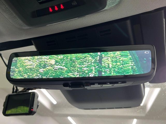 TOYOTA PRIUS 4WD 2023 Image 31