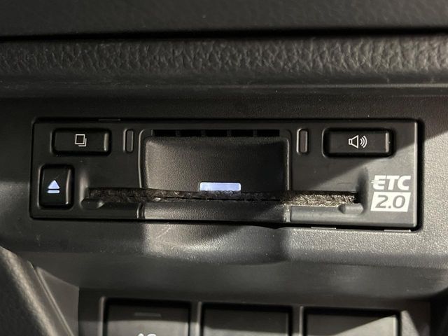 TOYOTA PRIUS 4WD 2023 Image 31