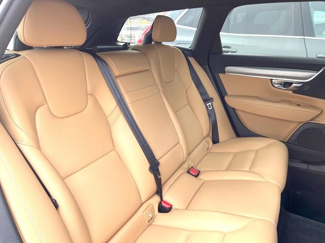 VOLVO V90 2018 Image 31