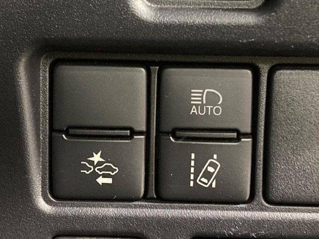 TOYOTA NOAH 2020 Image 31