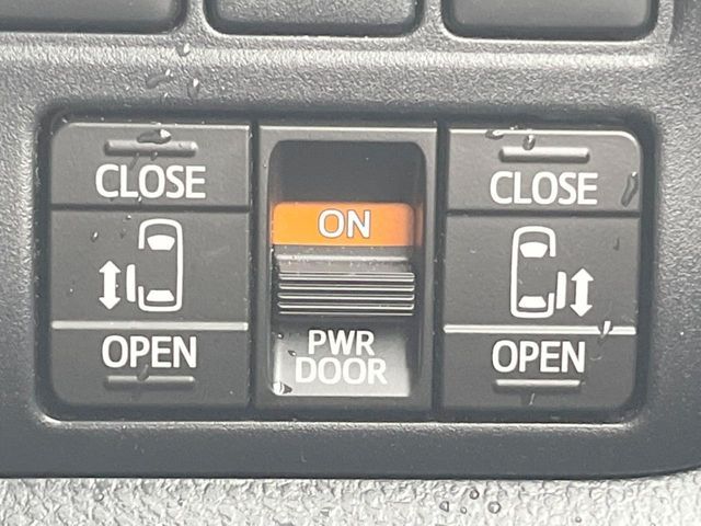 TOYOTA NOAH HYBRID 2020 Image 31