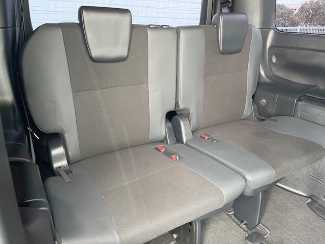 TOYOTA NOAH HYBRID 2020 Image 31