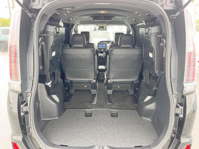 TOYOTA NOAH HYBRID 2020 Image 31