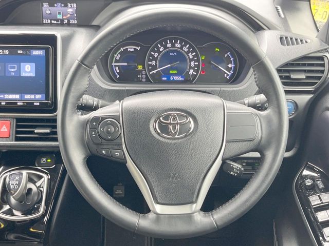 TOYOTA NOAH HYBRID 2020 Image 31